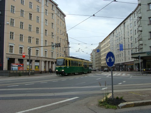 Tramvaj linky č. 6T nedaleko stanice metra Sörnäinen.